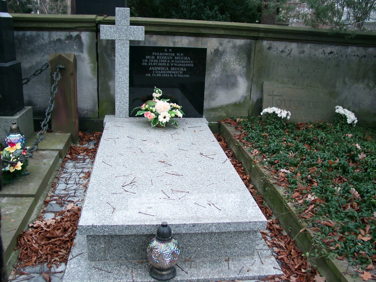 Grób Roman Mucha