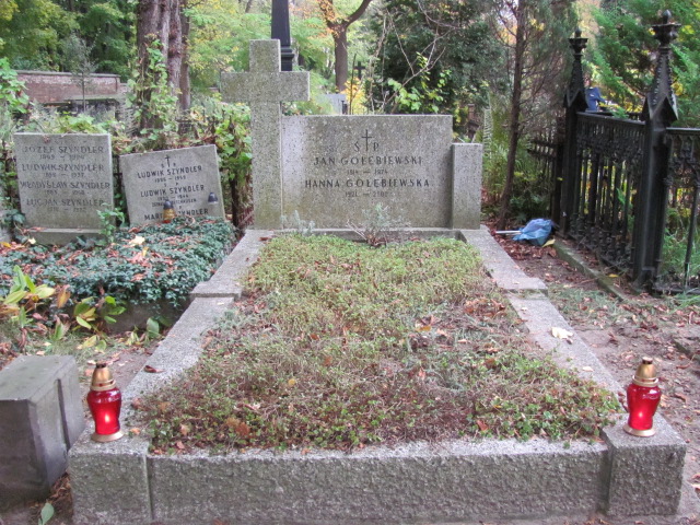 Grób Jan Gołębiewski
