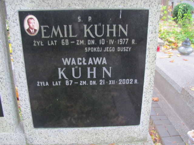 Emil Kuhn Warszawa Ewangelicko - Augsburski św. Trójcy - Grobonet - Wyszukiwarka osób pochowanych